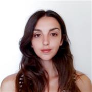 Insegnante di Storia dell'arte, impartisce lezioni, ripetizioni ed aiuti nelle materie umanistiche (Italiano, Letteratura, Storia, Storia dell'arte) e inglese